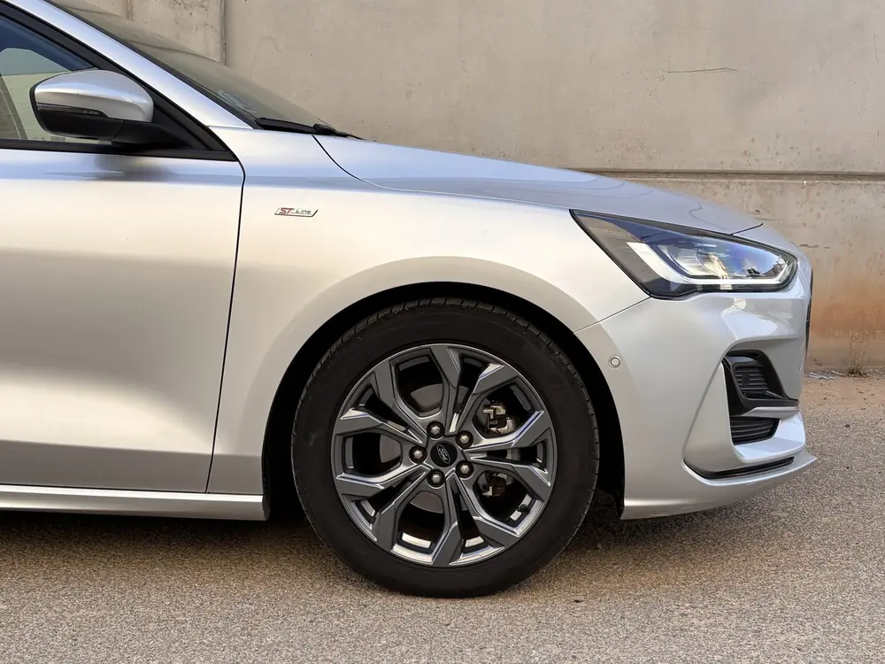Ford Focus SportBreak ST-Line 1.0 EcoBoost 125 CV MHEV 2024, foto 7 de 39