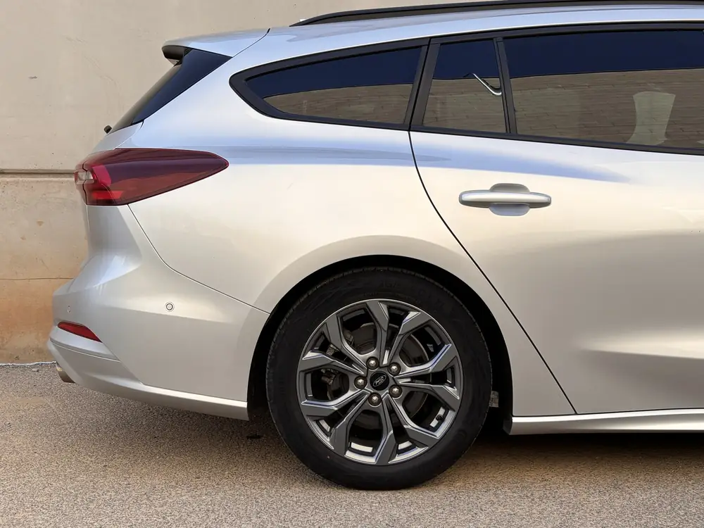 Ford Focus SportBreak ST-Line 1.0 EcoBoost 125 CV MHEV 2024, foto 8 de 39