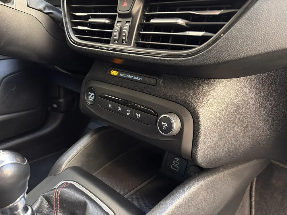 Ford Focus SportBreak ST-Line 1.0 EcoBoost 125 CV MHEV 2024, foto 26 de 39