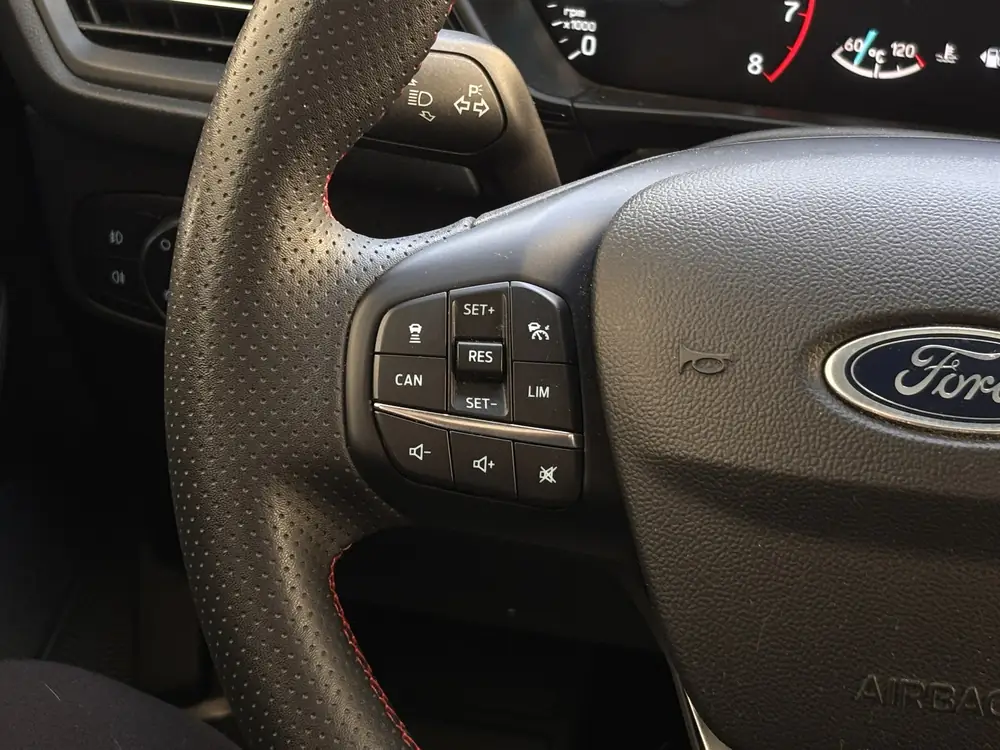 Ford Focus SportBreak ST-Line 1.0 EcoBoost 125 CV MHEV 2024, foto 27 de 39
