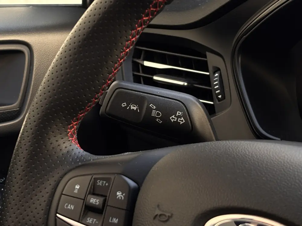 Ford Focus SportBreak ST-Line 1.0 EcoBoost 125 CV MHEV 2024, foto 29 de 39